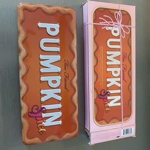 Pumpkin spice eyeshadow palette